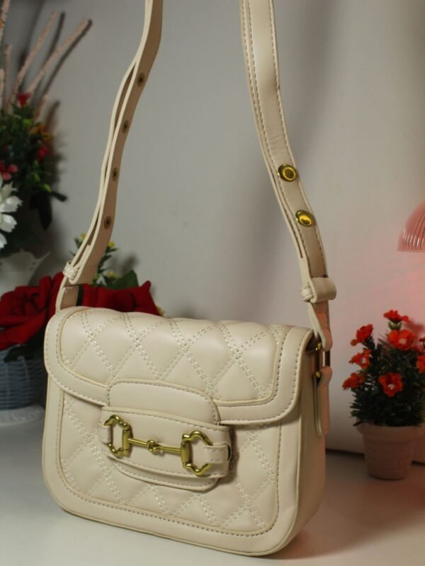 8 Women Shoulder Bag PU Fashionable Soft Wave Pattern Ladies Underarm Bag for Office Shopping Travel Free Size